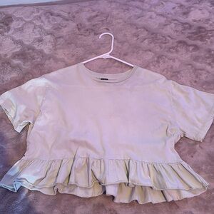 super cute cropped shirt!